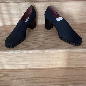 NEW in Box Donald Pliner Black Stretch Crepe Pumps,  Block Heels, Size 8.5